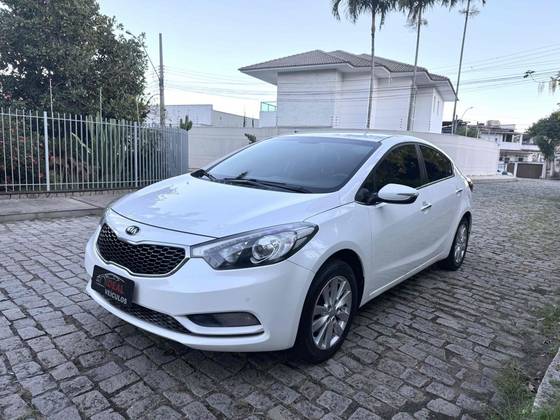 KIA CERATO 1.6 SX 16V FLEX 4P AUTOMÁTICO KIA CERATO 1.6 SX 16V FLEX 4P AUTOMÁTICO